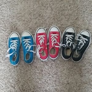 3 pairs of boy Converse
